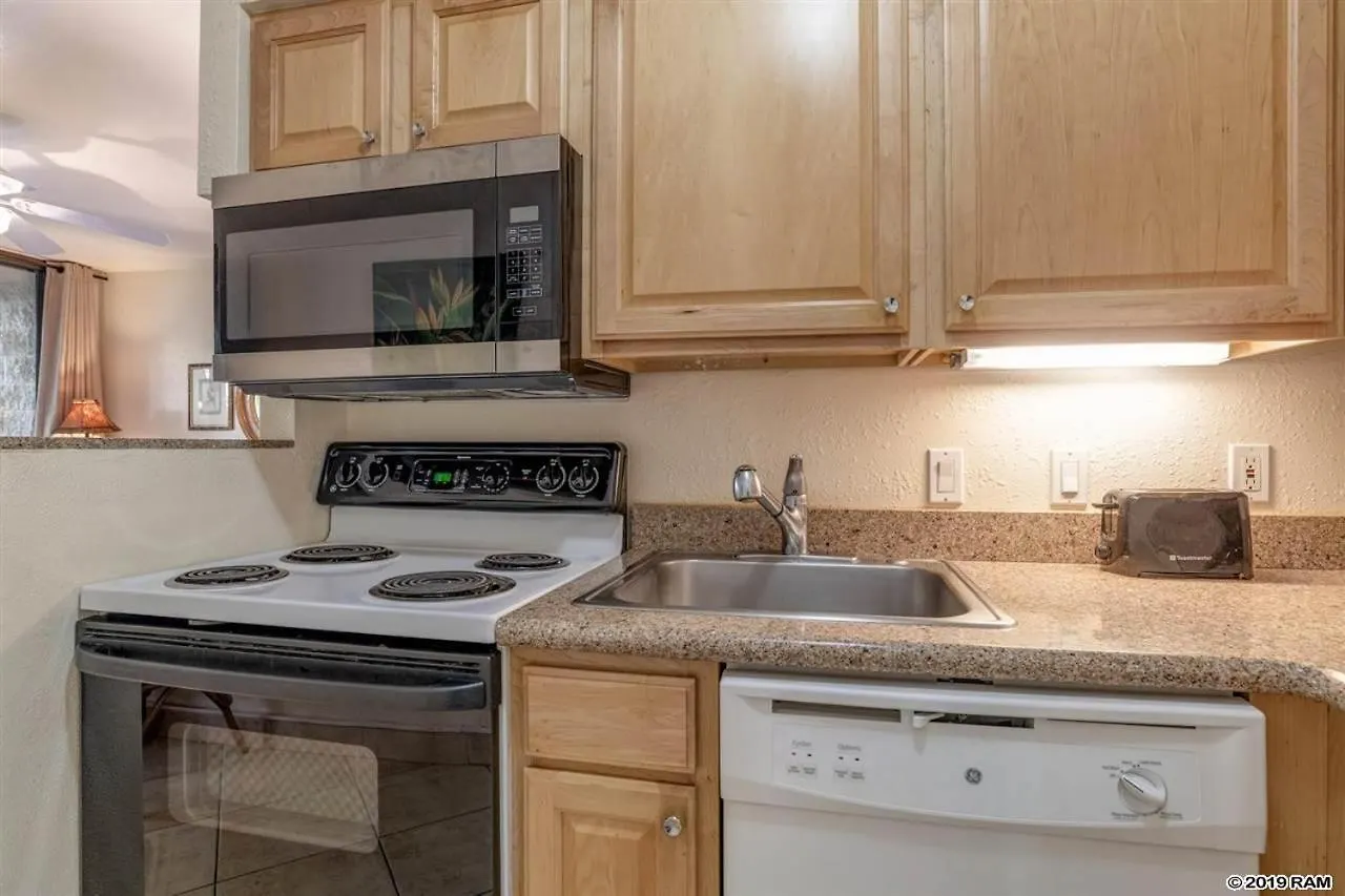 Aparthotel Awesome Paki Maui Beach Condos In Lahaina United States