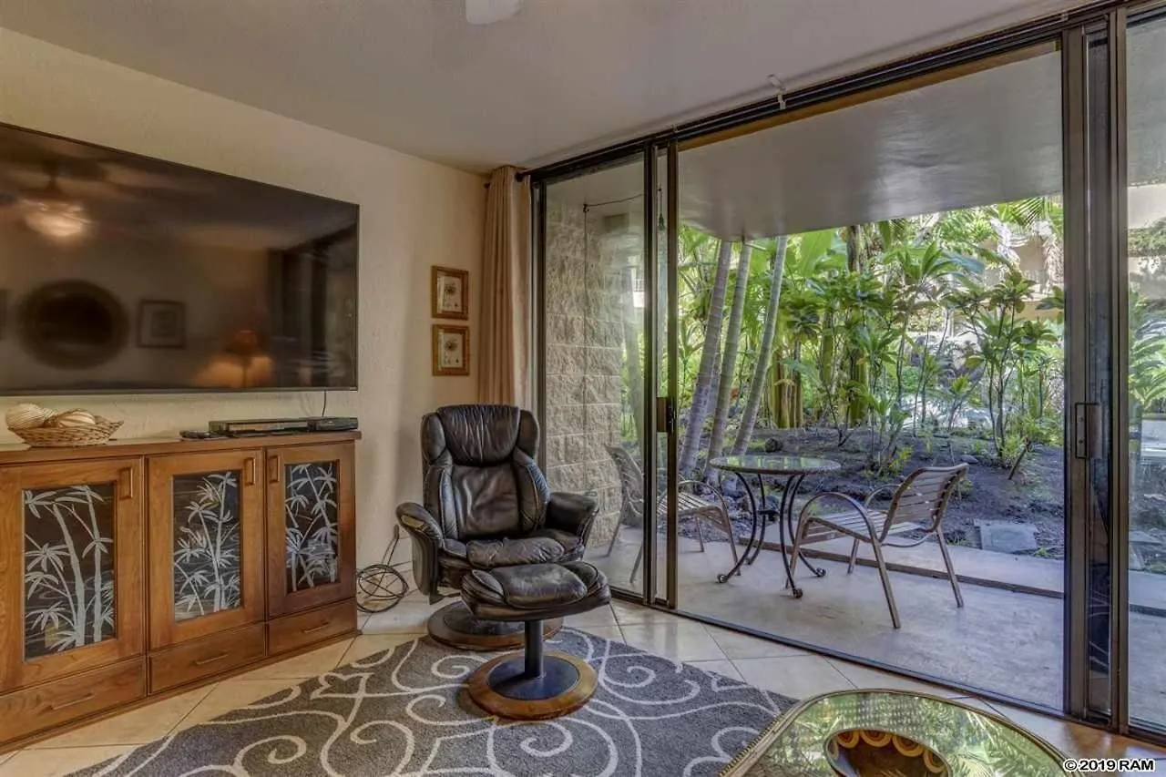 Awesome Paki Maui Beach Condos In Lahaina