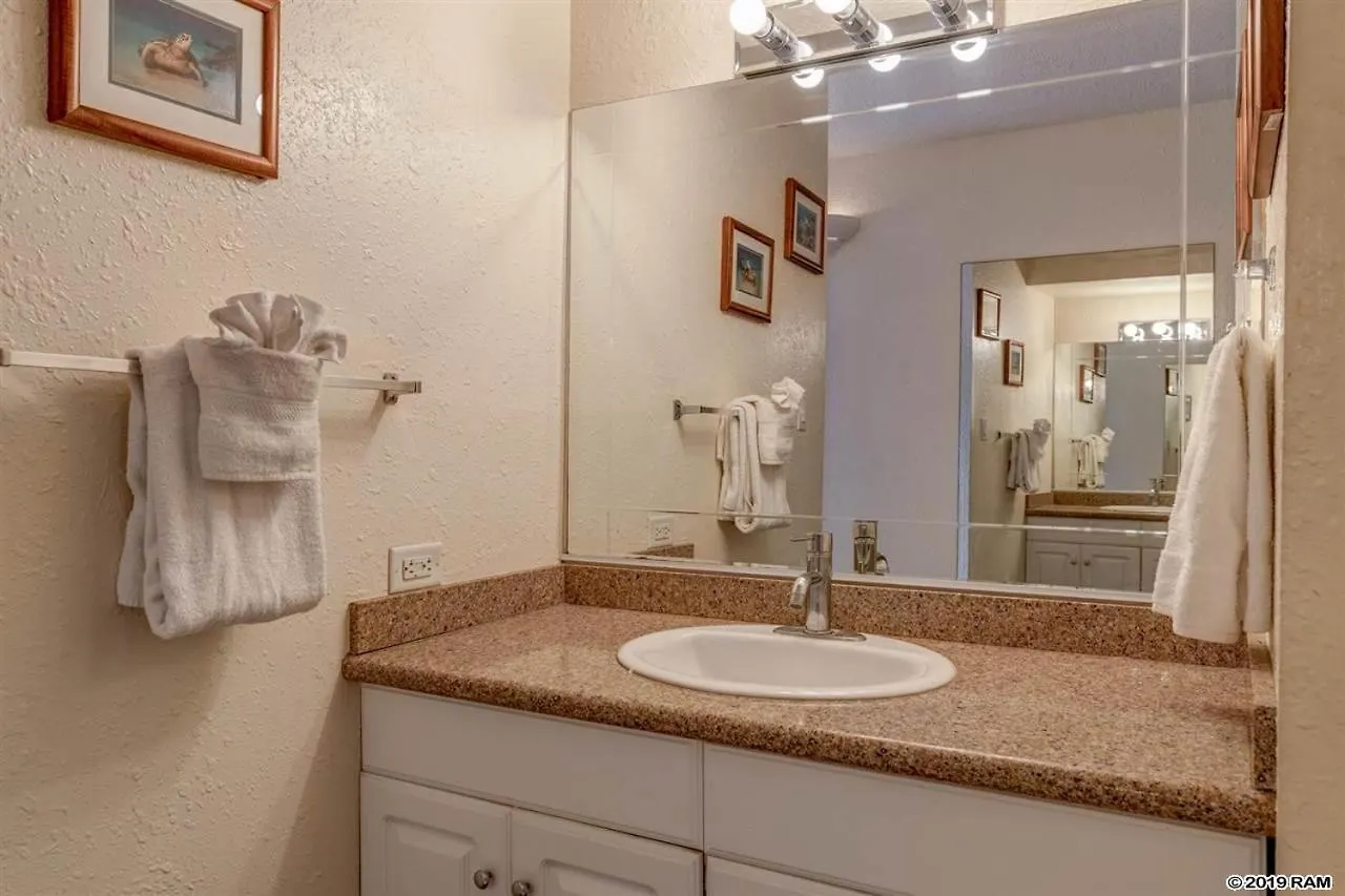 Aparthotel Awesome Paki Maui Beach Condos In Lahaina