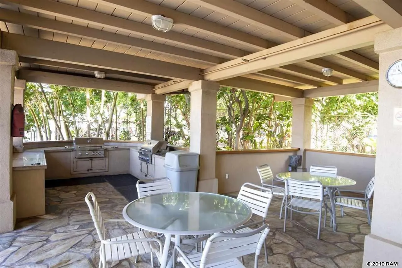 Aparthotel Awesome Paki Maui Beach Condos In Lahaina