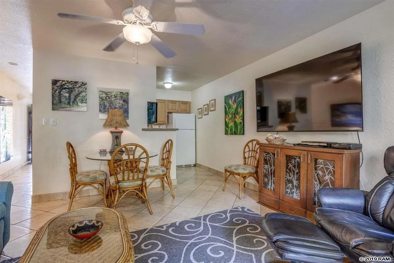 Awesome Paki Maui Beach Condos In Lahaina Aparthotel