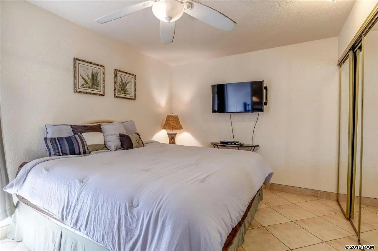 Aparthotel Awesome Paki Maui Beach Condos In Lahaina